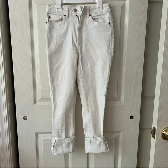 H & M Women’s High-Rise White Cuffed Denim Jeans Pants Size 2 - Picture 1 of 12